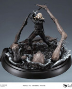 The Witcher 3 socha Geralt vs. Kikimora 21 cm